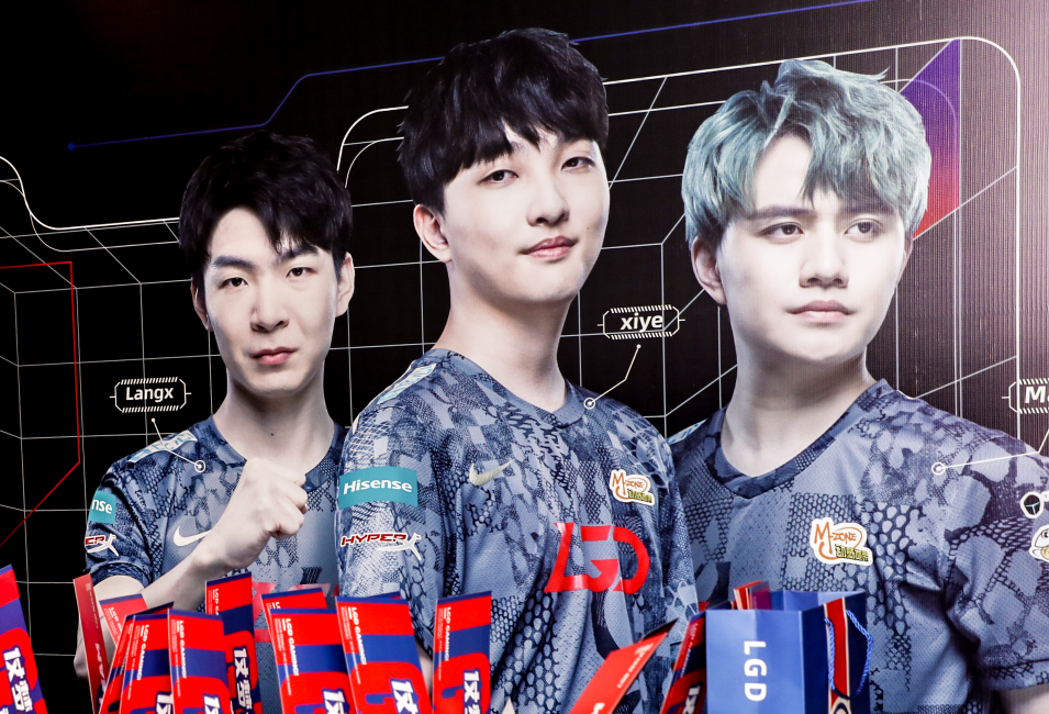 拉菲尼亚与 拉菲尼亚与